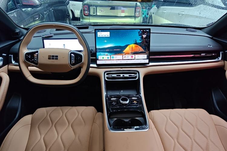 Used Geely Galaxy A7 2025 Model EM-i 150km Exploration+ Edition Center Console