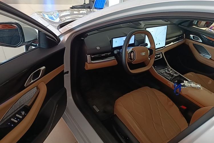Used Geely Galaxy A7 2025 Model EM-i 150km Starship Edition Driver Seat