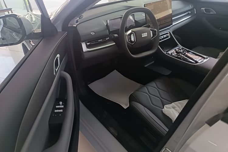 Used Geely Galaxy A7 2025 Model EM-i 70km Launch Edition Driver Seat