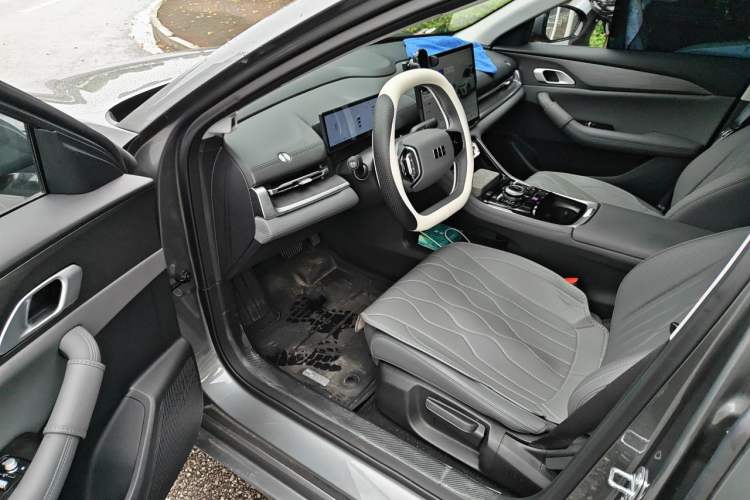Used Geely Galaxy A7 2025 Model EM-i 70km Launch Edition Driver Seat