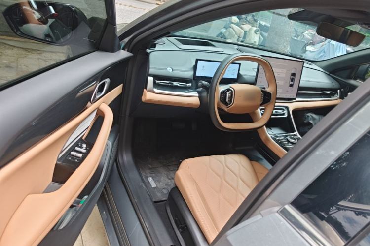 Used Geely Galaxy A7 2025 Model EM-i 150km Exploration+ Edition Driver Seat