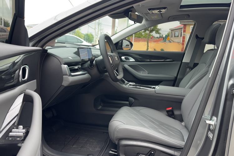 Used Geely Galaxy A7 2025 Model EM-i 150km Exploration+ Edition Driver Seat