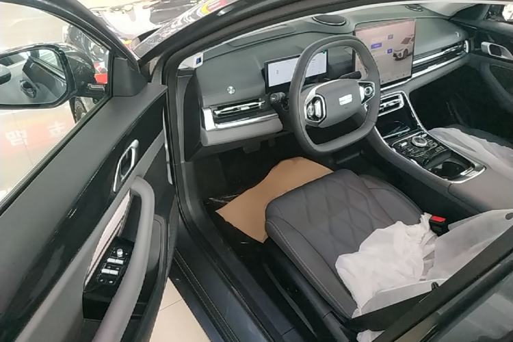 Used Geely Galaxy A7 2025 Model EM-i 150km Exploration+ Edition Driver Seat