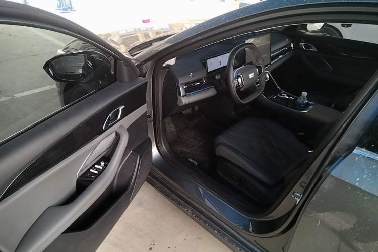 Used Geely Galaxy A7 2025 Model EM-i 150km Exploration+ Edition Driver Seat