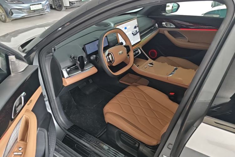 Used Geely Galaxy A7 2025 Model EM-i 150km Long-Distance Edition Driver Seat