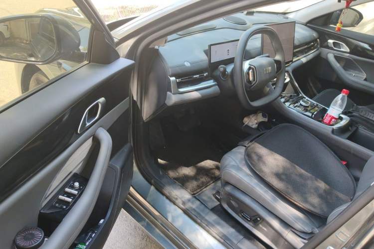 Used Geely Galaxy A7 2025 Model EM-i 150km Exploration+ Edition Driver Seat