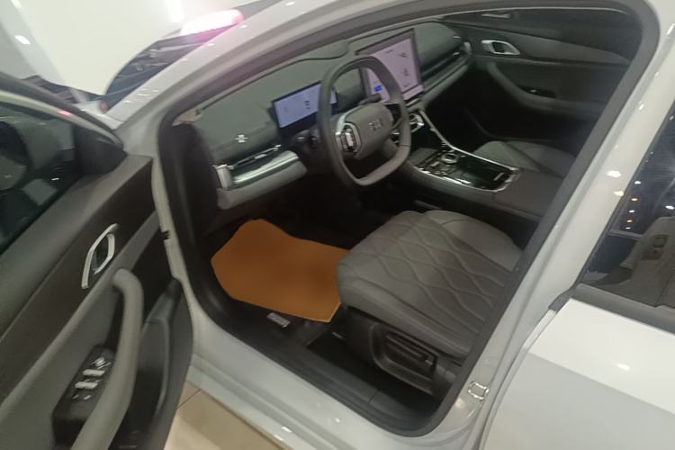 Used Geely Galaxy A7 2025 Model EM-i 70km Launch Edition Driver Seat