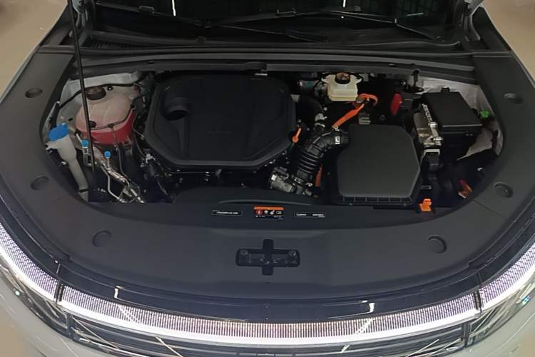 Used Geely Galaxy A7 2025 Model EM-i 70km Luxury Edition Engine Bay