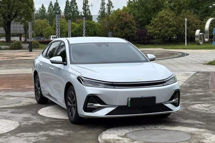 Used Geely Galaxy A7 2025 Model EM-i 70km Luxury Edition Exterior 2