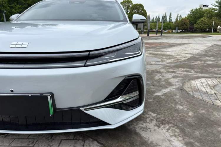 Used Geely Galaxy A7 2025 Model EM-i 70km Luxury Edition Exterior 3