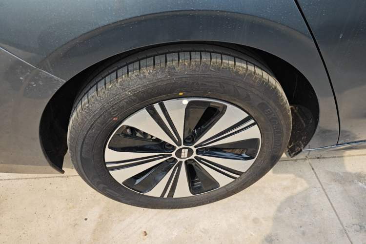 Used Geely Galaxy A7 2025 Model EM-i 150km Exploration+ Edition Exterior 3