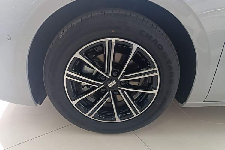 Used Geely Galaxy A7 2025 Model EM-i 70km Launch Edition Exterior 4