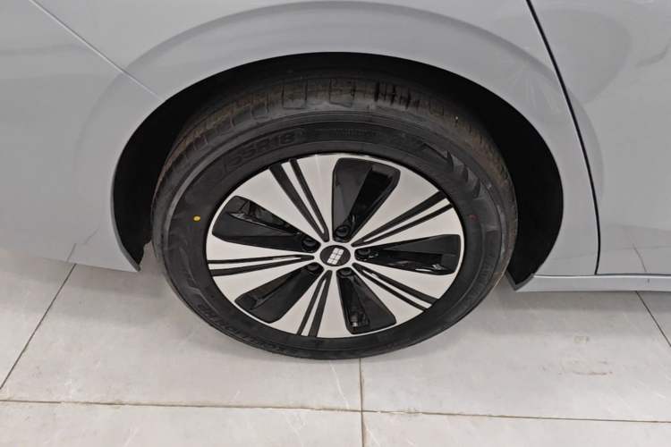 Used Geely Galaxy A7 2025 Model EM-i 150km Exploration+ Edition Exterior 5