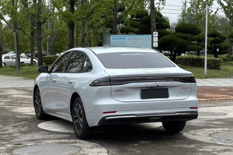 Used Geely Galaxy A7 2025 Model EM-i 70km Luxury Edition Exterior 5