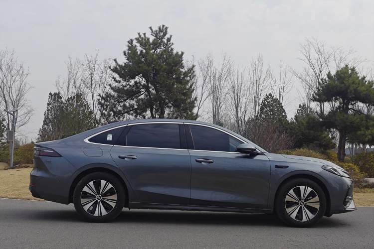 Used Geely Galaxy A7 2025 Model EM-i 150km Exploration+ Edition Exterior 5