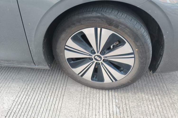 Used Geely Galaxy A7 2025 Model EM-i 150km Long-Distance Edition Exterior 7