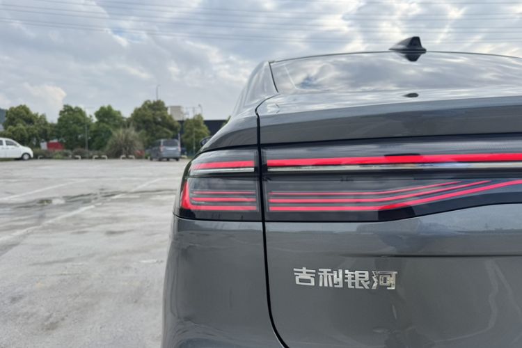 Used Geely Galaxy A7 2025 Model EM-i 70km Launch Edition Exterior 8