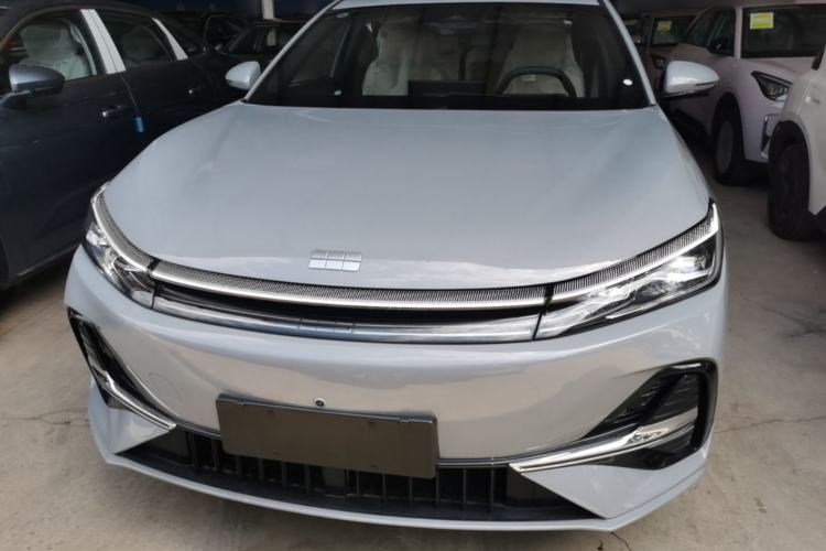 Used Geely Galaxy A7 2025 Model EM-i 150km Prestige Edition Front