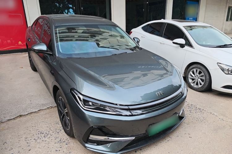 Used Geely Galaxy A7 2025 Model EM-i 70km Launch Edition Front Right 45 Deg