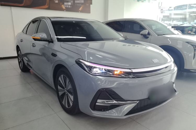Used Geely Galaxy A7 2025 Model EM-i 150km Exploration+ Edition Front Right 45 Deg