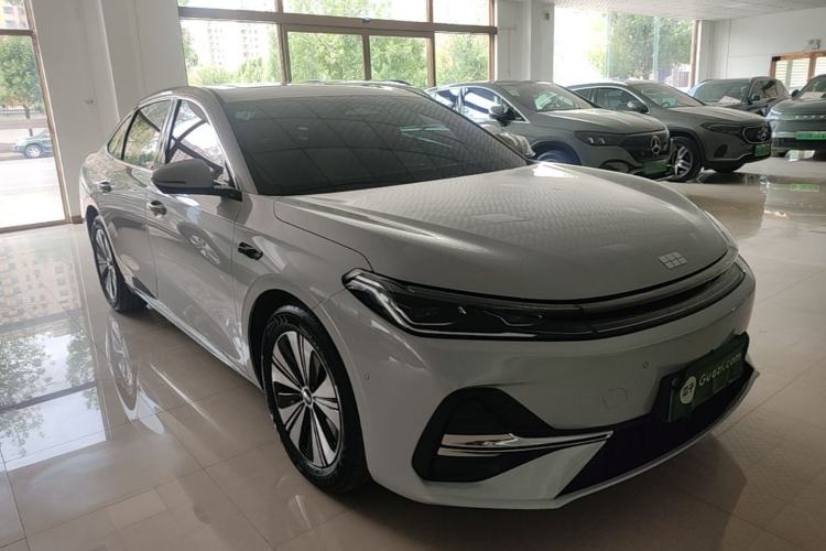 Used Geely Galaxy A7 2025 Model EM-i 150km Exploration+ Edition Front Right 45 Deg