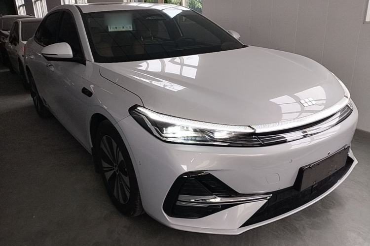 Used Geely Galaxy A7 2025 Model EM-i 150km Exploration+ Edition Front Right 45 Deg