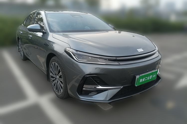 Used Geely Galaxy A7 2025 Model EM-i 150km Starship Edition Front Right 45 Deg