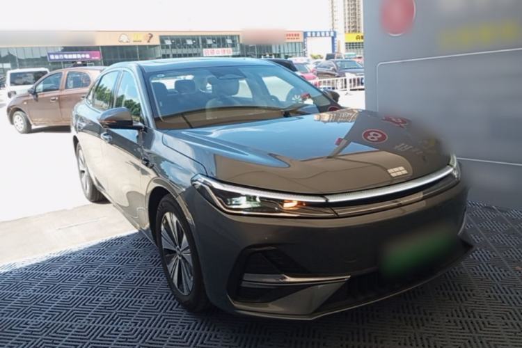 Used Geely Galaxy A7 2025 Model EM-i 150km Exploration+ Edition Front Right 45 Deg