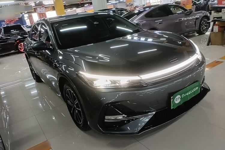 Used Geely Galaxy A7 2025 Model EM-i 70km Launch Edition Front Right 45 Deg