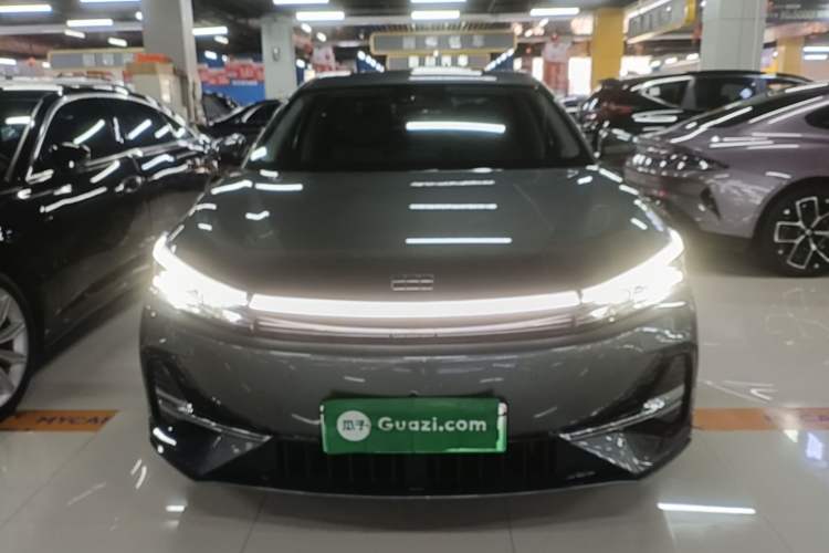 Used Geely Galaxy A7 2025 Model EM-i 70km Launch Edition Front