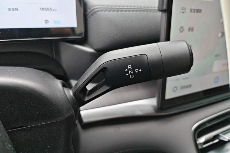 Used Geely Galaxy A7 2025 Model EM-i 70km Launch Edition Gear Lever