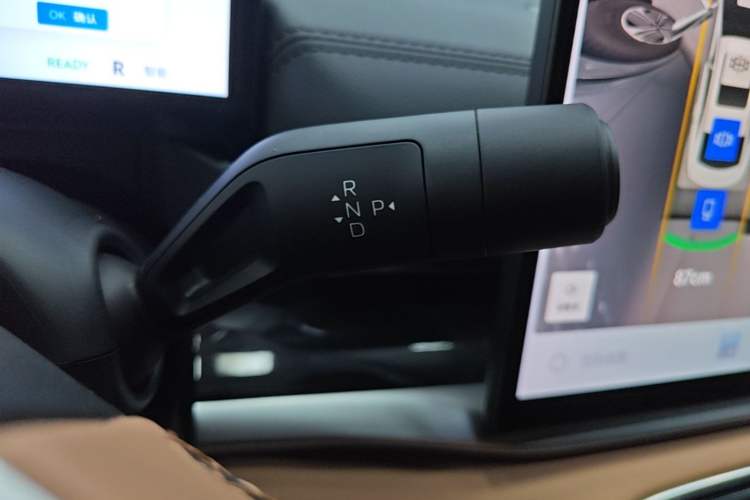 Used Geely Galaxy A7 2025 Model EM-i 150km Exploration+ Edition Gear Lever