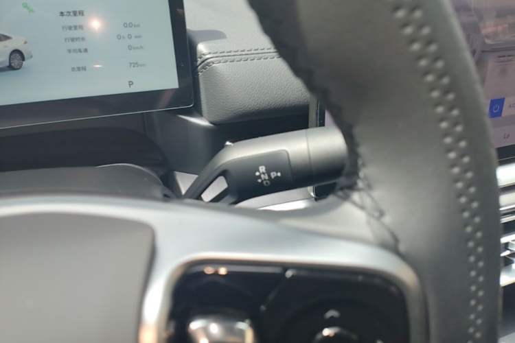 Used Geely Galaxy A7 2025 Model EM-i 70km Luxury Edition Gear Lever