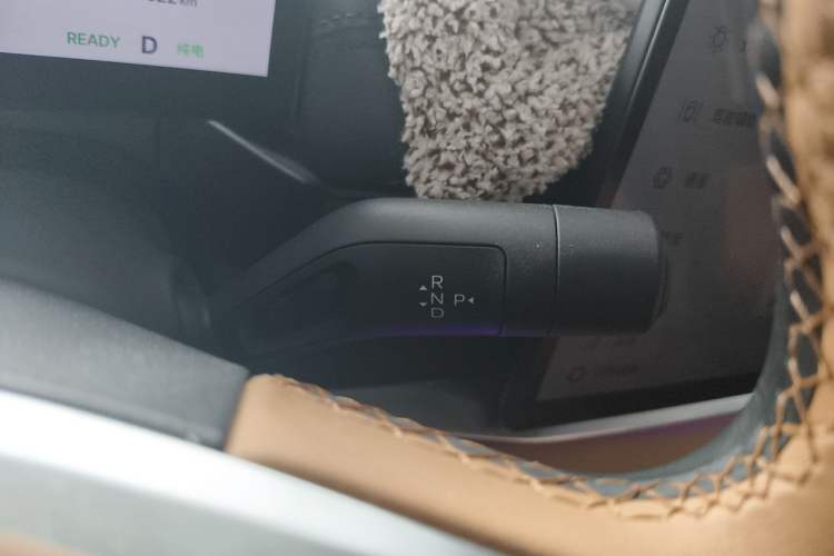 Used Geely Galaxy A7 2025 Model EM-i 150km Exploration+ Edition Gear Lever