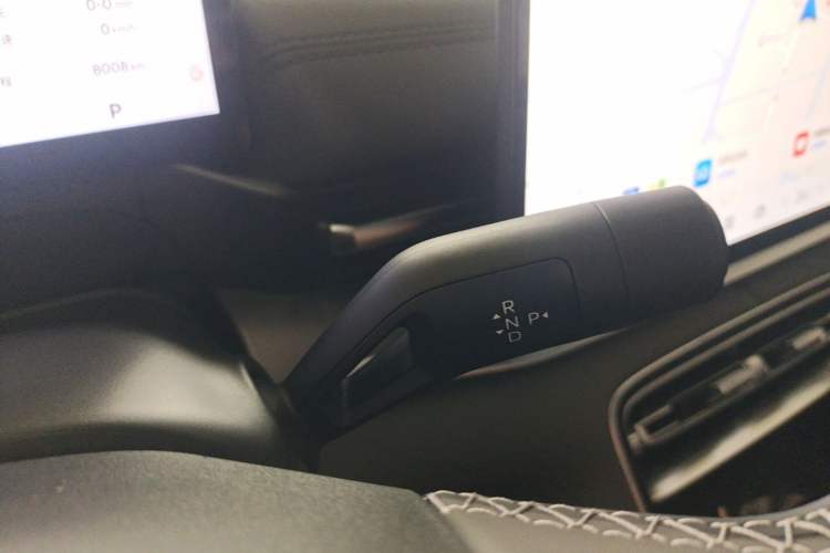 Used Geely Galaxy A7 2025 Model EM-i 150km Long-Distance Edition Gear Lever