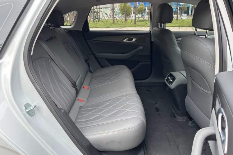 Used Geely Galaxy A7 2025 Model EM-i 70km Luxury Edition Headliner