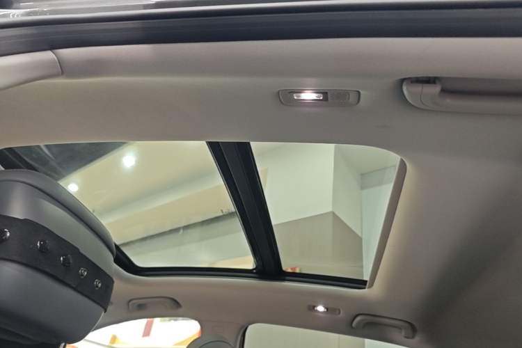 Used Geely Galaxy A7 2025 Model EM-i 150km Starship Edition Headliner