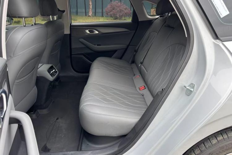 Used Geely Galaxy A7 2025 Model EM-i 70km Luxury Edition Interior 2