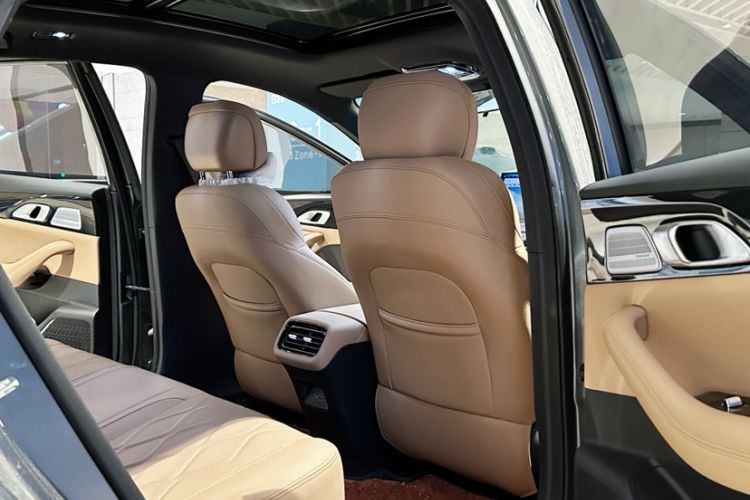 Used Geely Galaxy A7 2025 Model EM-i 70km Exploration Edition Interior 4
