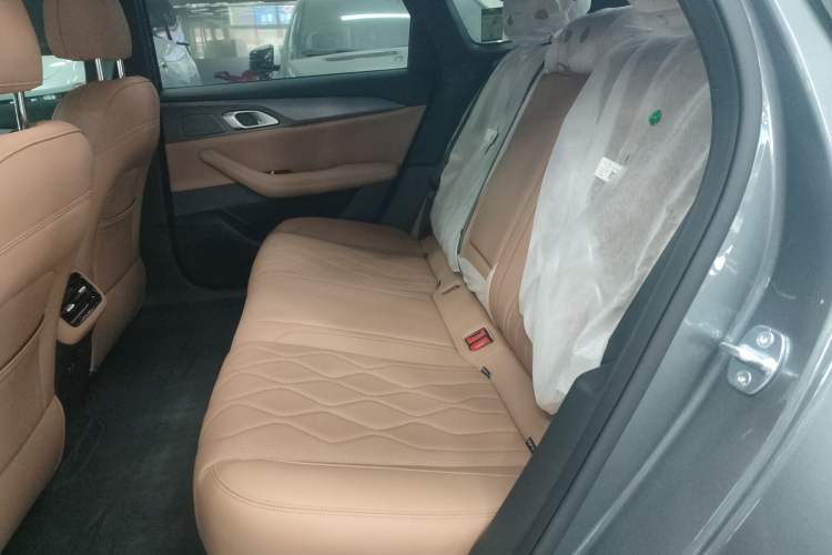 Used Geely Galaxy A7 2025 Model EM-i 70km Luxury Edition Interior 4