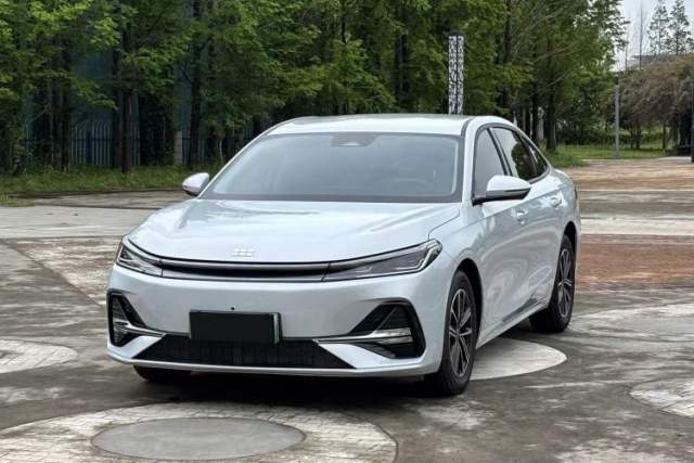 Used Geely Galaxy A7 2025 Model EM-i 70km Luxury Edition