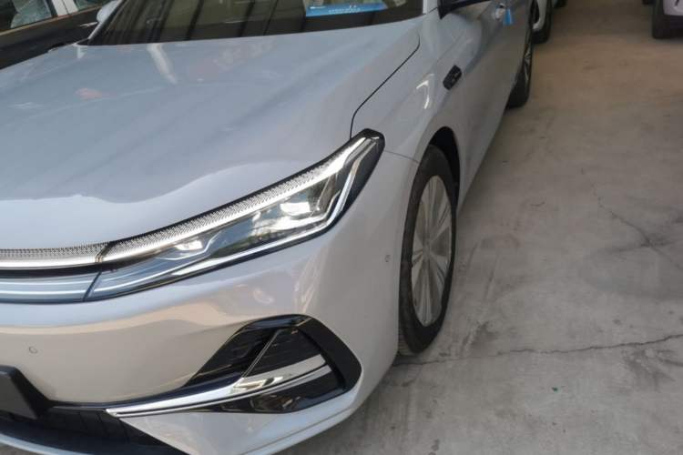 Used Geely Galaxy A7 2025 Model EM-i 150km Long-Distance Edition Left Front Headlight