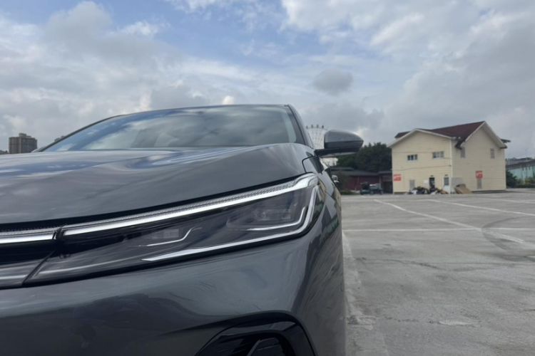 Used Geely Galaxy A7 2025 Model EM-i 70km Launch Edition Left Front Headlight