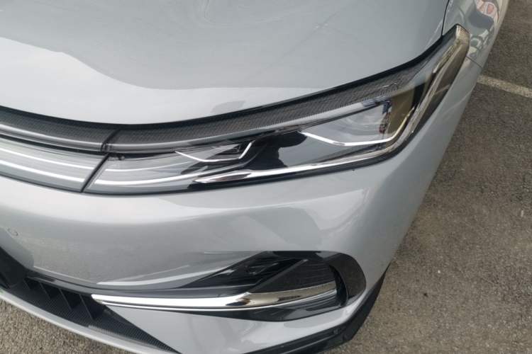 Used Geely Galaxy A7 2025 Model EM-i 70km Exploration Edition Left Front Headlight