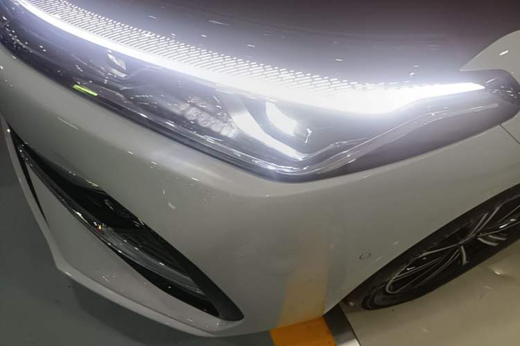 Used Geely Galaxy A7 2025 Model EM-i 70km Launch Edition Left Front Headlight