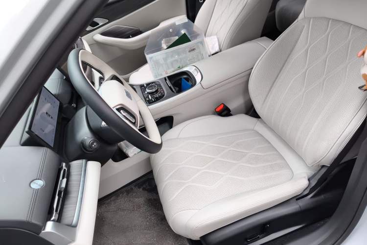 Used Geely Galaxy A7 2025 Model EM-i 150km Starship Edition Left Front Seat