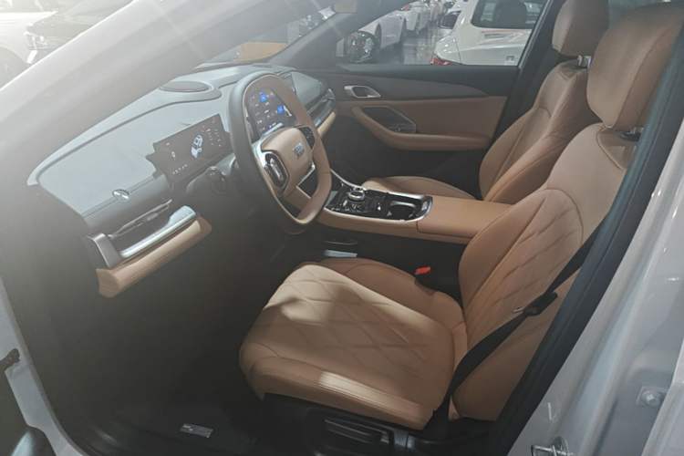 Used Geely Galaxy A7 2025 Model EM-i 150km Prestige Edition Left Front Seat
