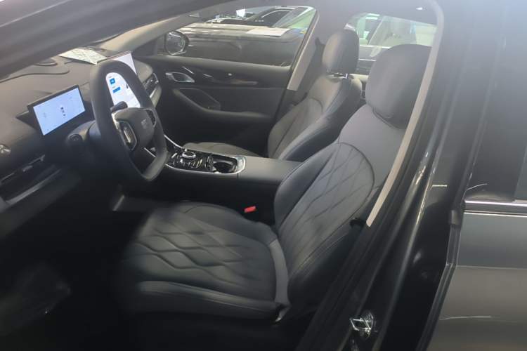 Used Geely Galaxy A7 2025 Model EM-i 150km Exploration+ Edition Left Front Seat