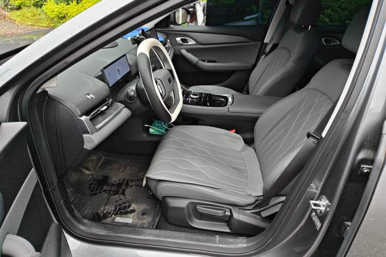 Used Geely Galaxy A7 2025 Model EM-i 70km Launch Edition Left Front Seat