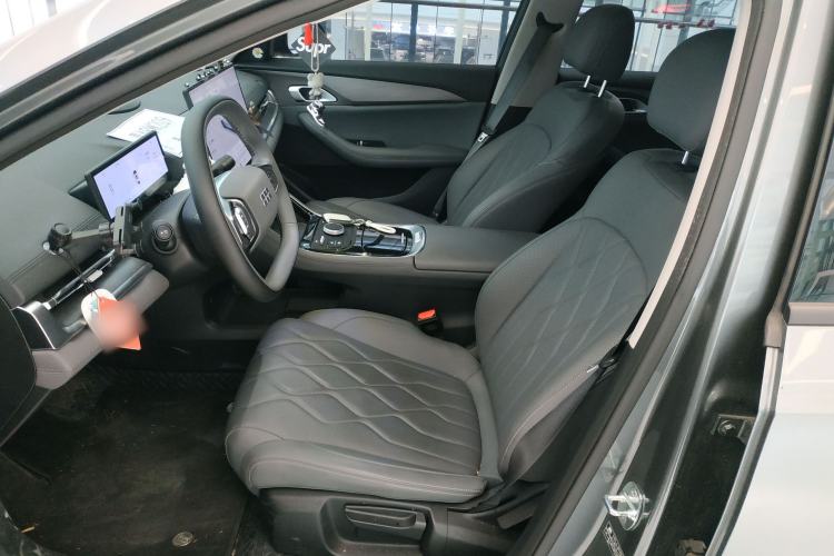 Used Geely Galaxy A7 2025 Model EM-i 70km Launch Edition Left Front Seat
